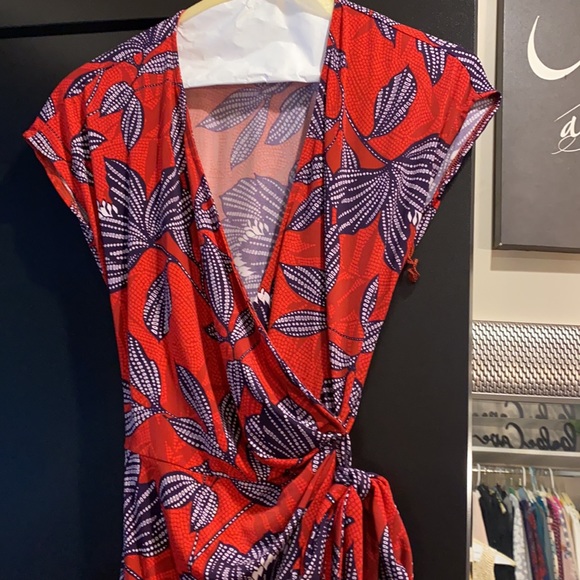 Dress - Picture 2 of 2